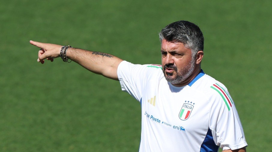 Ex-volante do Milan e campeão do Mundo em 2006, Gattuso estreia como comandante da seleção