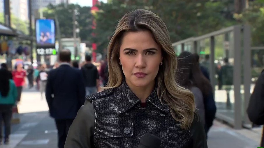 Larissa Alvarenga foi contratada pelo SBT Larissa Alvarenga foi contratada pelo SBT