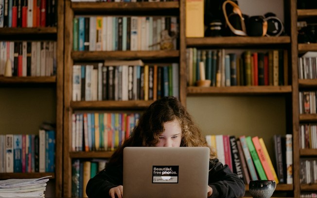 Biblioteca Virtual disponibiliza IA para estudantes