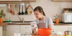 Veterinária ensina a fazer receitas caseiras e naturais para os pets