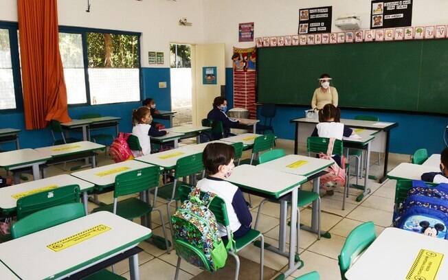 Campinas aguarda decreto estadual para definir volta obrigatória de aula presencial