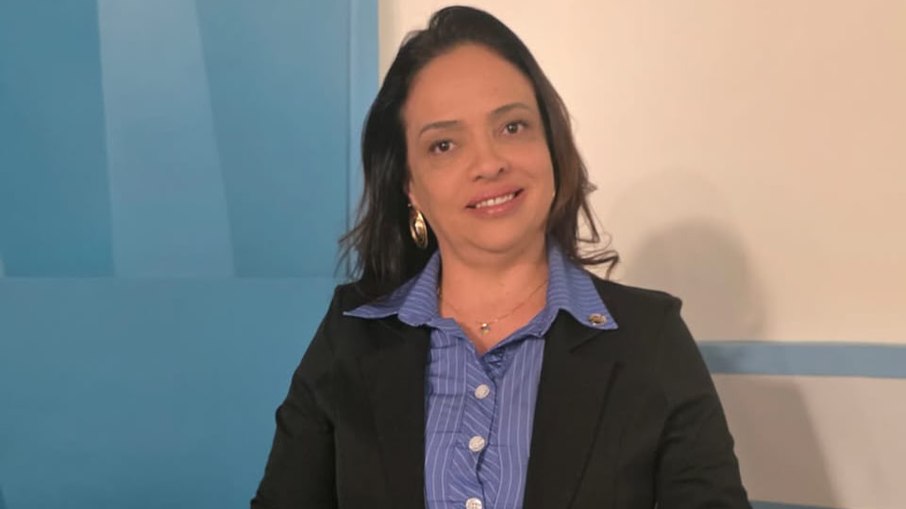 Clivia Furtado, advogada especialista em Direito Imobiliário Clivia Furtado, advogada especialista em Direito Imobiliário