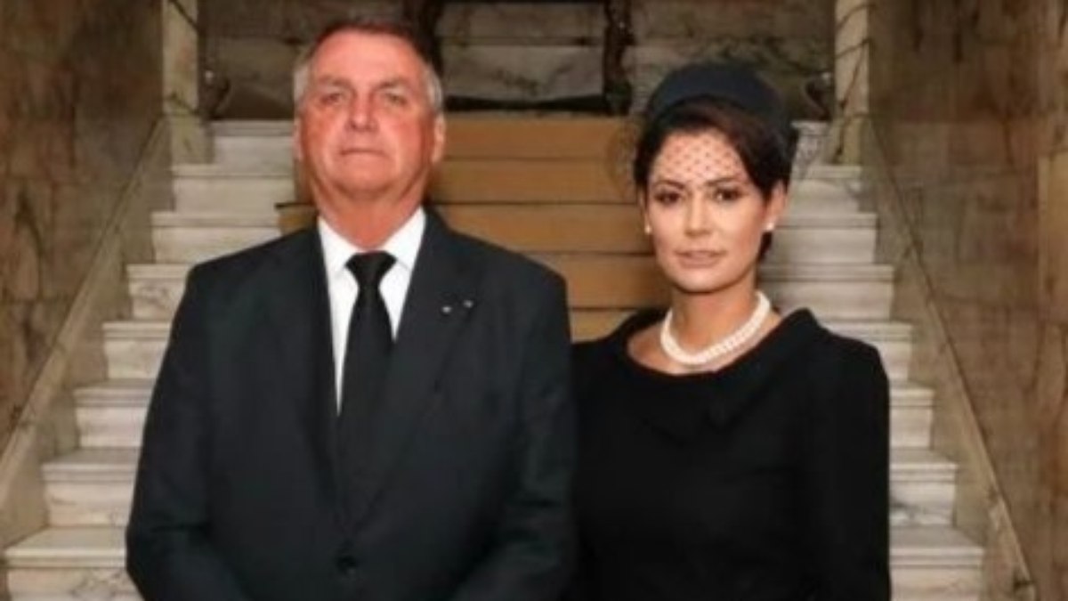 Bolsonaro e Michelle Bolsonaro trocam unfollow no Instagram após derrota