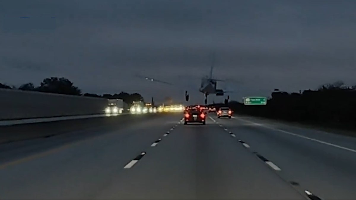 VÍDEO: avião cai sobre carro em tentativa de pouso em avenida