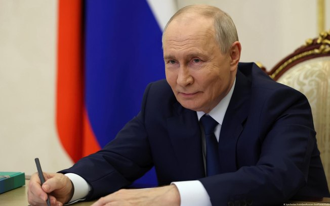 Partido de Putin obteve uma maioria ainda maior na câmara baixa do Parlamento