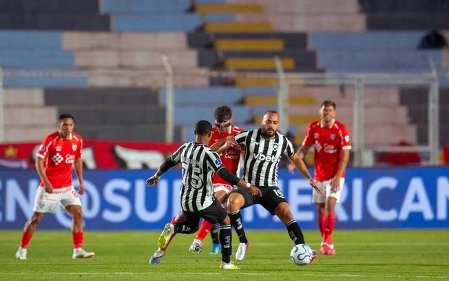 Botafogo é facilmente batido no Peru Botafogo é facilmente batido no Peru