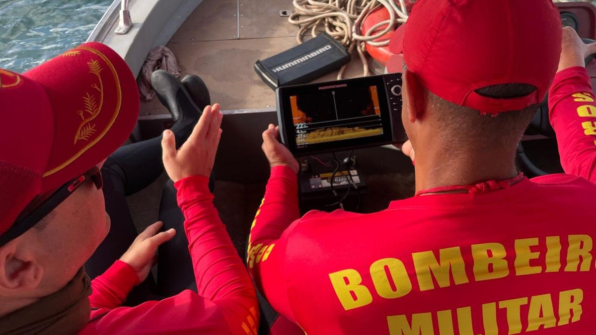 As buscas estão sendo realizadas com computadores de mergulho As buscas estão sendo realizadas com computadores de mergulho