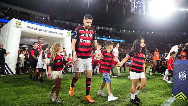 Além do título, Flamengo busca recorde histórico no Brasileirão