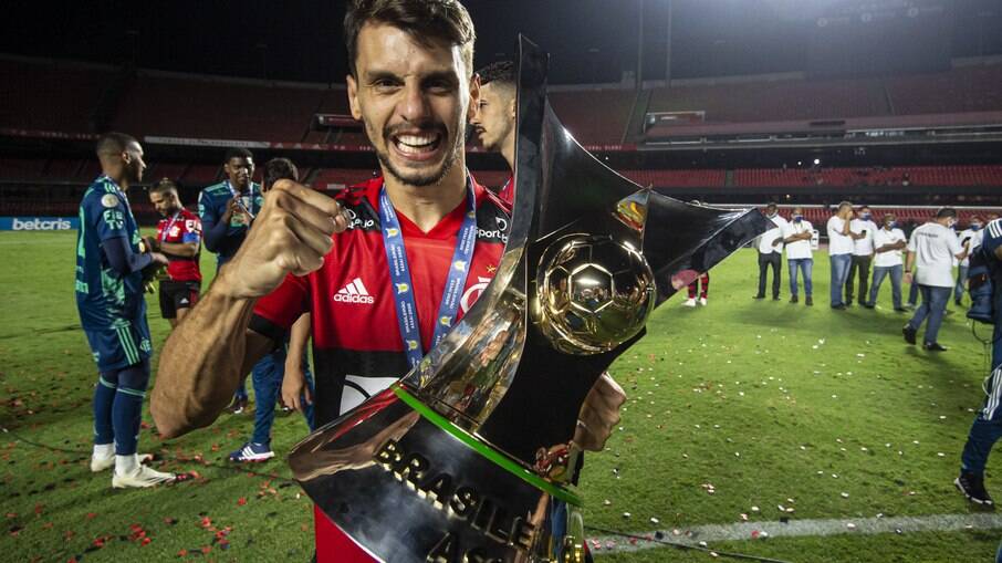 Rodrigo Caio, do Flamengo, afirma que voltará em breve após infecção no joelho