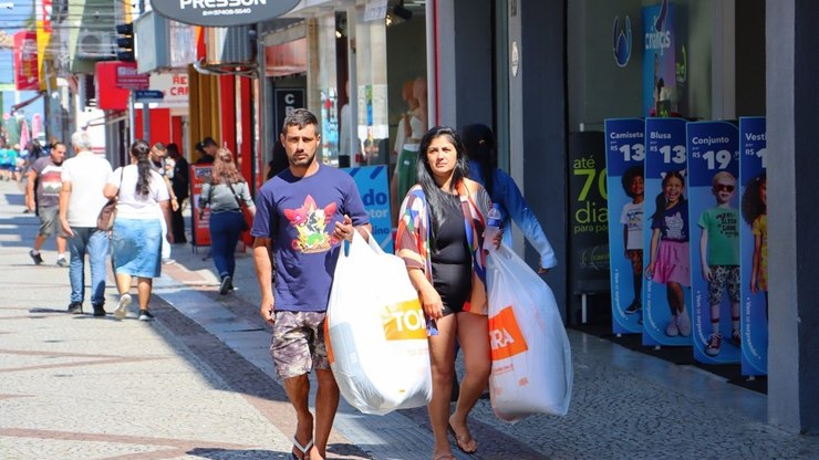 Procon orienta consumidores para compras seguras no Dia das Crianças