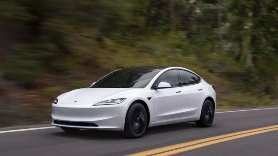 Os elétricos Model 3 e Model Y produzidos na Ásia serão recolhidos pelo recall Os elétricos Model 3 e Model Y produzidos na Ásia serão recolhidos pelo recall