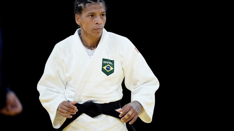 Rafaela Silva ganhou medallha de bronze por equipes com o Brasil