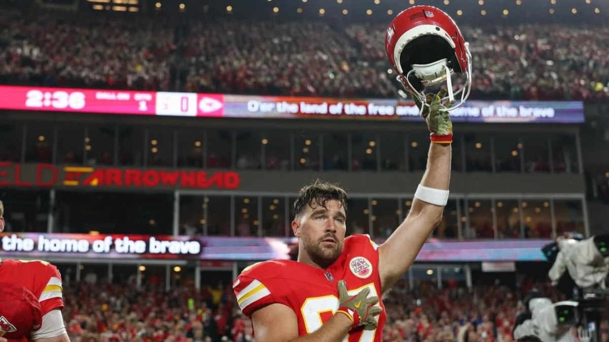 Travis Kelce comenta jogo da NFL no Brasil: 'Elétrico' Travis Kelce comenta jogo da NFL no Brasil: 'Elétrico'