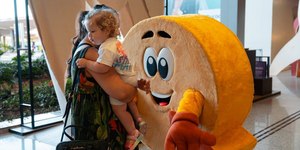 Passageiros de Confins serão recebidos com queijo Minas artesanal