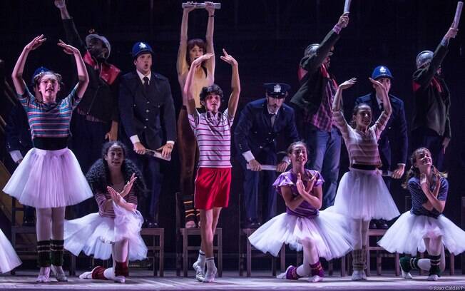 'Billy Elliot' chega ao palco do Teatro Alfa e conta a história de um menino que sonha em ser bailarino