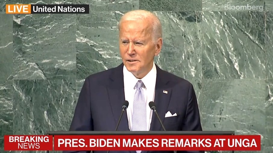 Joe Biden classificou a última ameaça de Putin de “irresponsável”