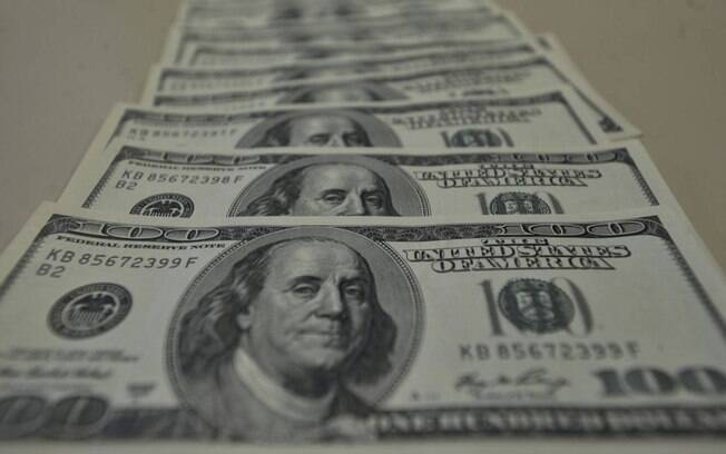 Dólar encerra o dia em estabilidade após incertezas sobre a PEC dos Gastos