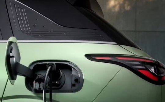 Geely encara BYD com nova tecnologia de carga ultrarrápida