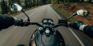 Motos e híbridos impulsionam alta de 7% no primeiro semestre