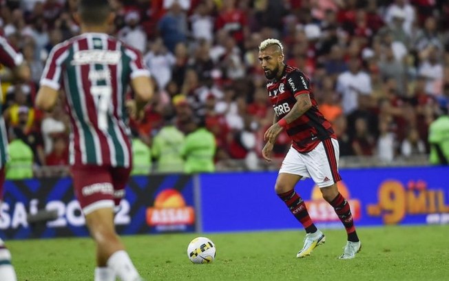 Arturo Vidal se manifesta após sofrer sua primeira derrota pelo Flamengo