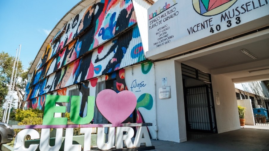 Mostra reúne trabalhos em seis técnicas tradicionais de artesanato Mostra reúne trabalhos em seis técnicas tradicionais de artesanato