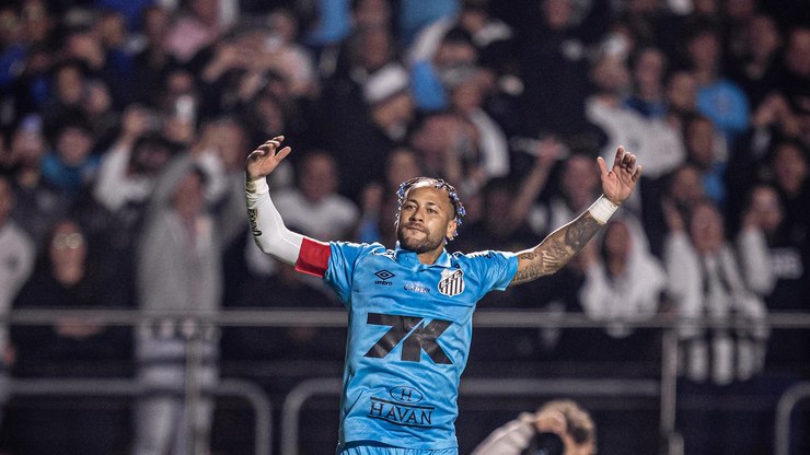 Neymar%20marca%20dois%20gols%20ap%C3%B3s%20696%20dias