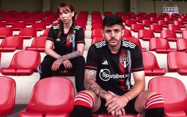 São Paulo lança nova camisa três para a temporada