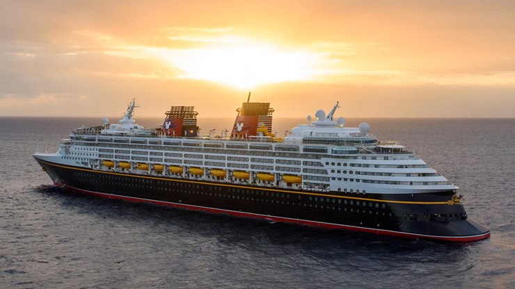Cruzeiro da Disney é cancelado horas após embarque em Singapura