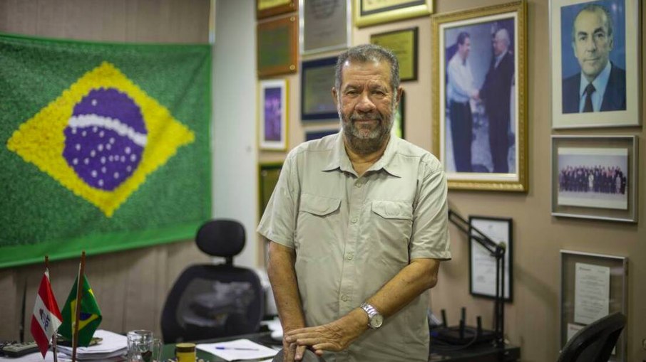 Ministro da Previdência, Carlos Lupi, quer implantar mutirões para reduzir fila do INSS