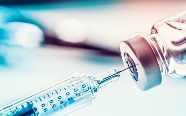 Vacina de Oxford é uma das mais avançadas nas fases de testes