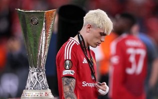 Estrela detona United e deixa futuro em aberto; técnico rebate