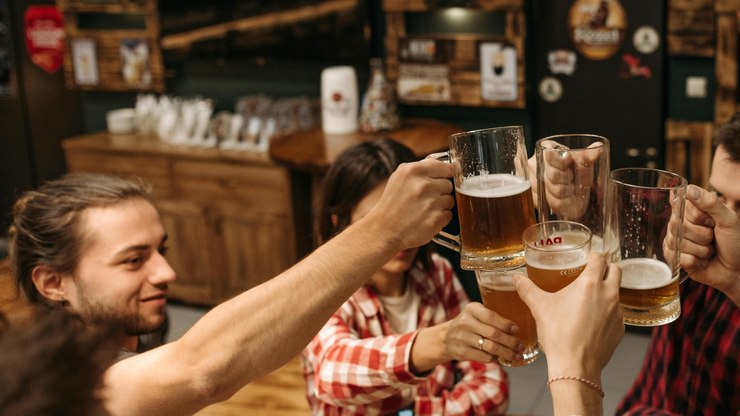 Dieta e álcool: como evitar excessos sem abrir mão da vida social Dieta e álcool: como evitar excessos sem abrir mão da vida social