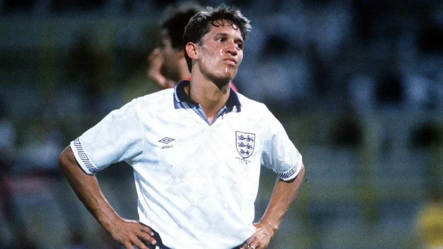 Ex-jogador da Inglaterra, Gary Lineker revelou ter feito necessidades em campo na Copa de 90