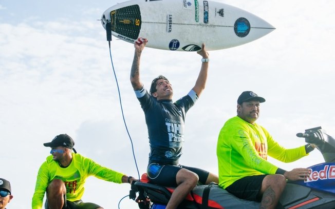Miguel Pupo relembra trajetória e celebra vitória em Teahupo'o: 'Muito feliz' Miguel Pupo relembra trajetória e celebra vitória em Teahupo'o: 'Muito feliz'