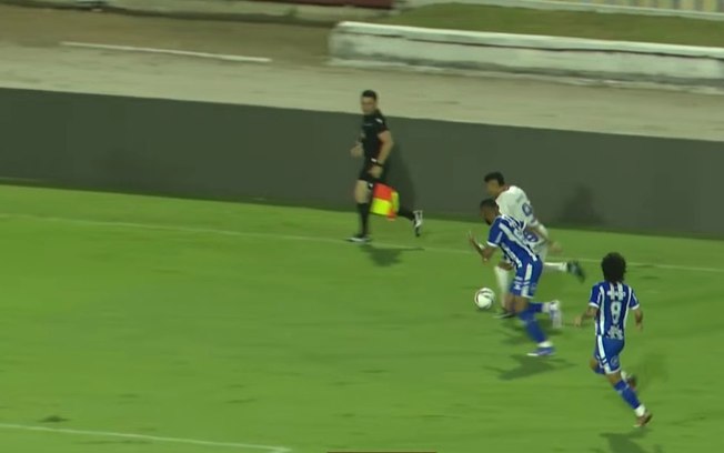 CSA bisca o ataque, mas a defesa do Nacional sempre esteve bem focada CSA bisca o ataque, mas a defesa do Nacional sempre esteve bem focada