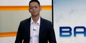 Apresentador da Globo conta ao vivo que será pai: "Presente"