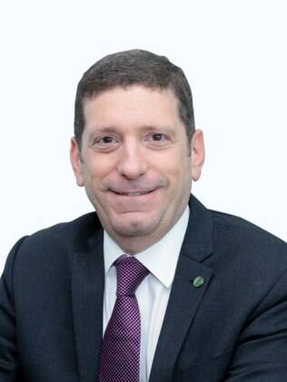 Celso Niskier é Diretor presidente da Associação Brasileira de Mantenedoras de Ensino Superior (ABMES) e Reitor do Centro Universitário UniCarioca.