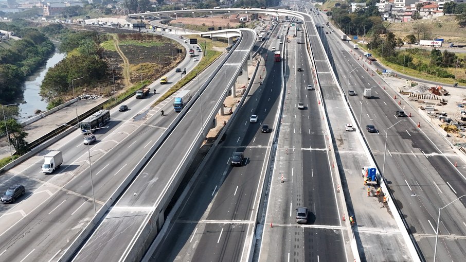 Alça da Dutra para Fernão Dias deve ser liberada neste domingo