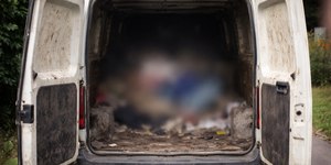 Menino de 9 anos é achado nu em van após 2 anos em cativeiro