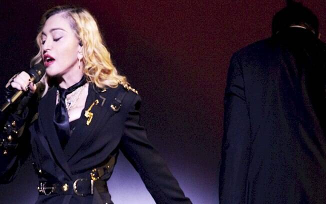 Madonna faz retorno épico em show de Maluma na Colômbia