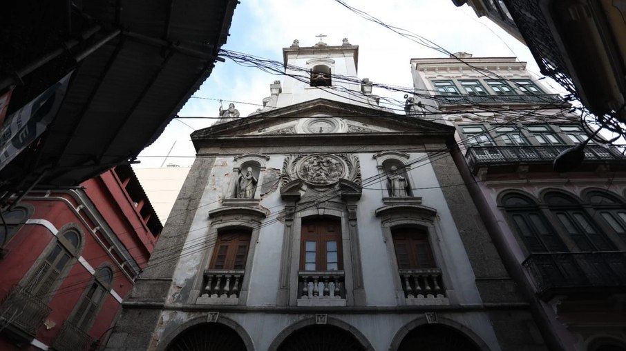 Igreja de Nossa Senhora da Lapa dos Mercadores, na Rua do Ouvidor, será reaberta em maio com programação cultural