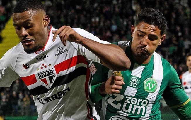 São Paulo afunda no Brasileirão e iguala marca negativa histórica São Paulo afunda no Brasileirão e iguala marca negativa histórica
