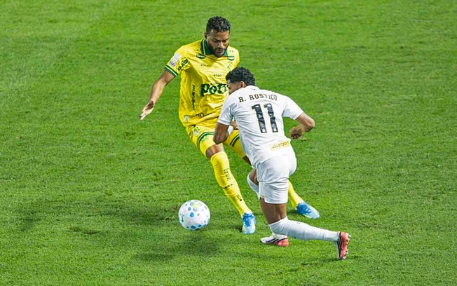 Reinaldo recebeu cusparada de torcedor Reinaldo recebeu cusparada de torcedor