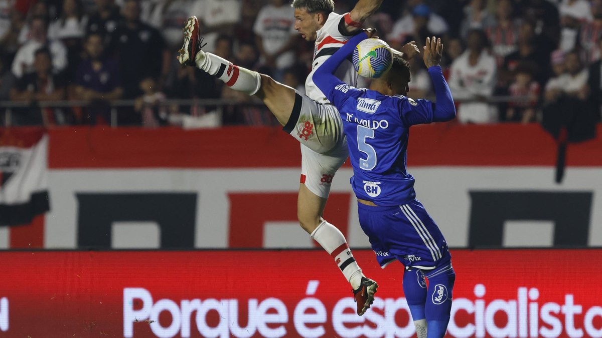 Flamengo recebe o Vasco da Gama no estádio do Maracanã