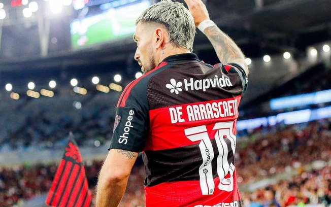 Arrascaeta se recupera de fratura no punho