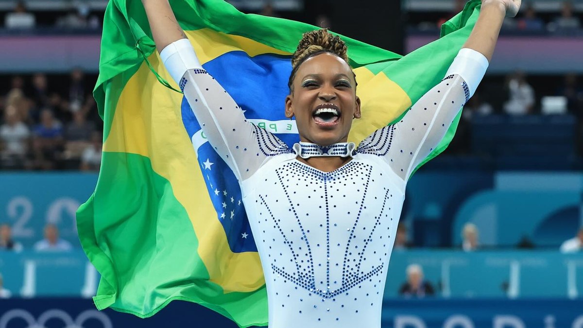 Rebeca Andrade vence a prata no salto e iguala marca histórica de Robert Scheidt e Torben Grael Rebeca Andrade vence a prata no salto e iguala marca histórica de Robert Scheidt e Torben Grael