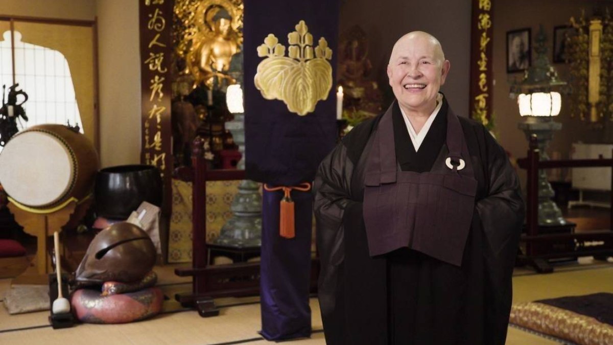 'Fiquem em casa', pede a budista Monja Coen em 2020
