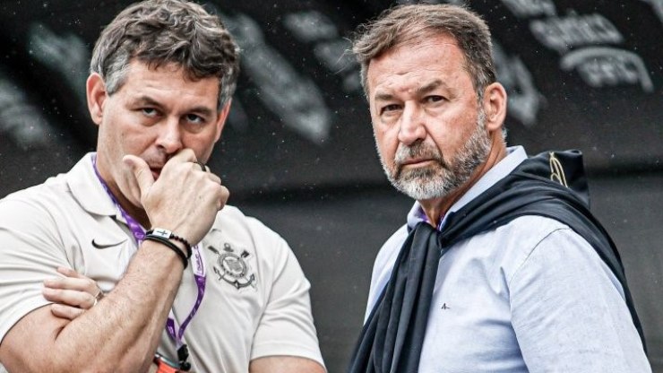 Augusto Melo rebate vice do Corinthians: 