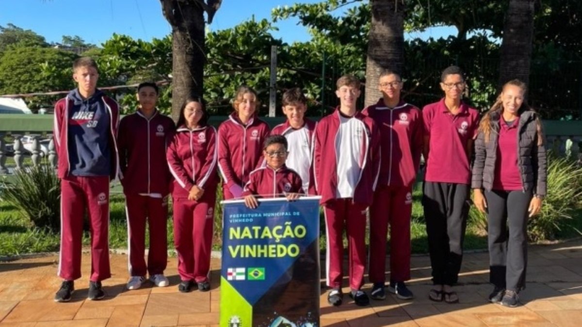 Vinhedo conquista 15 medalhas em etapa regional de natação Vinhedo conquista 15 medalhas em etapa regional de natação
