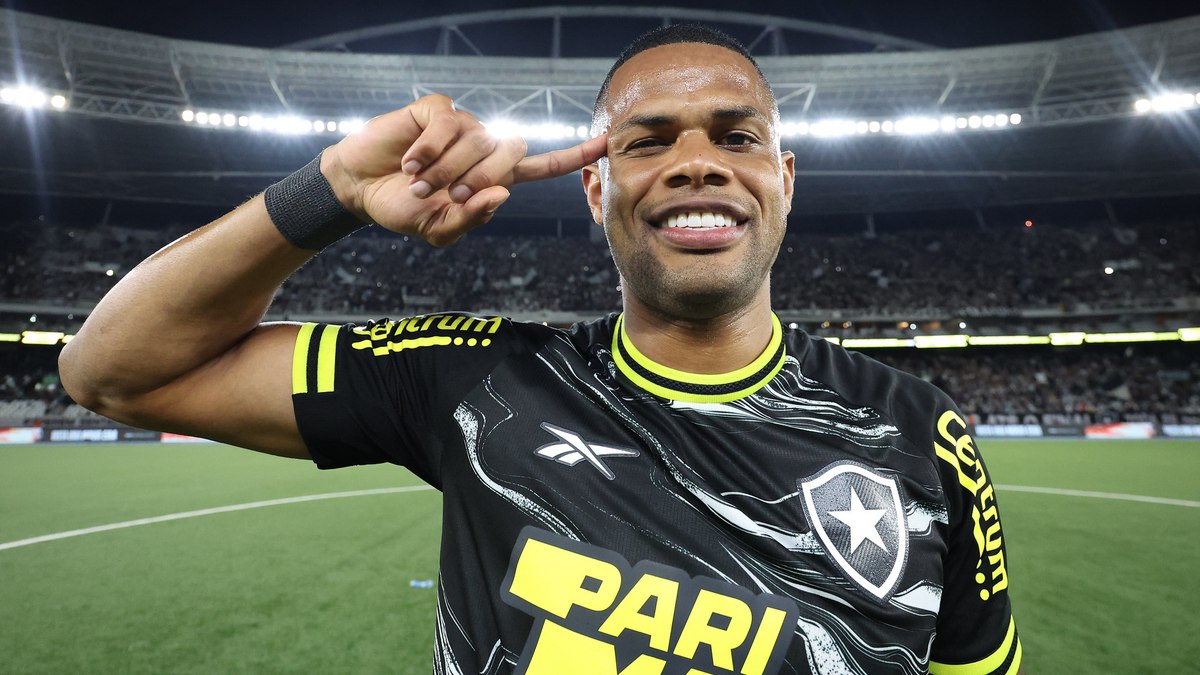 Júnior Santos marcou 28 gols pelo Botafogo Júnior Santos marcou 28 gols pelo Botafogo